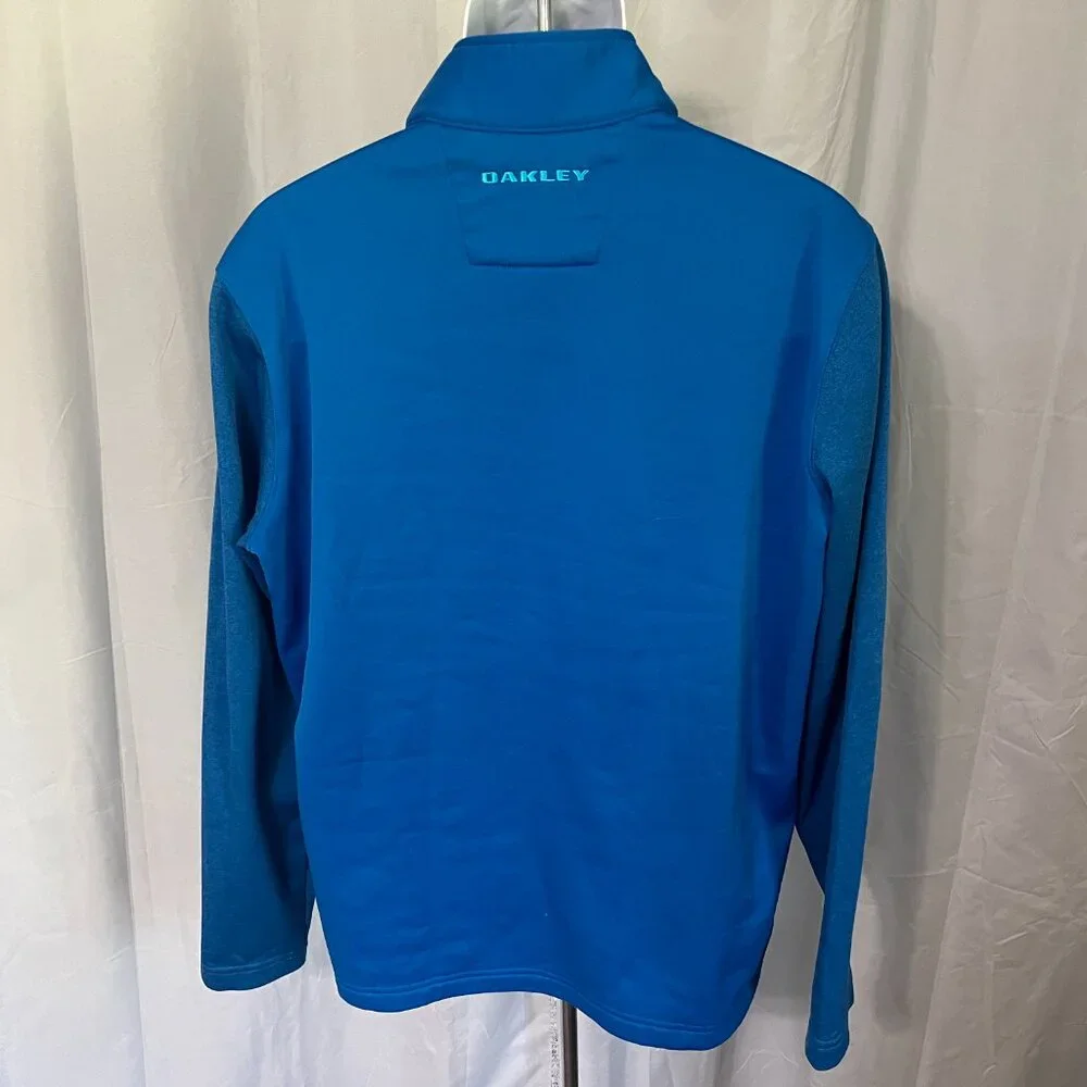 Oakley Golf Men's blue on blue 1/4 zip pullover Jacket Large L EUC